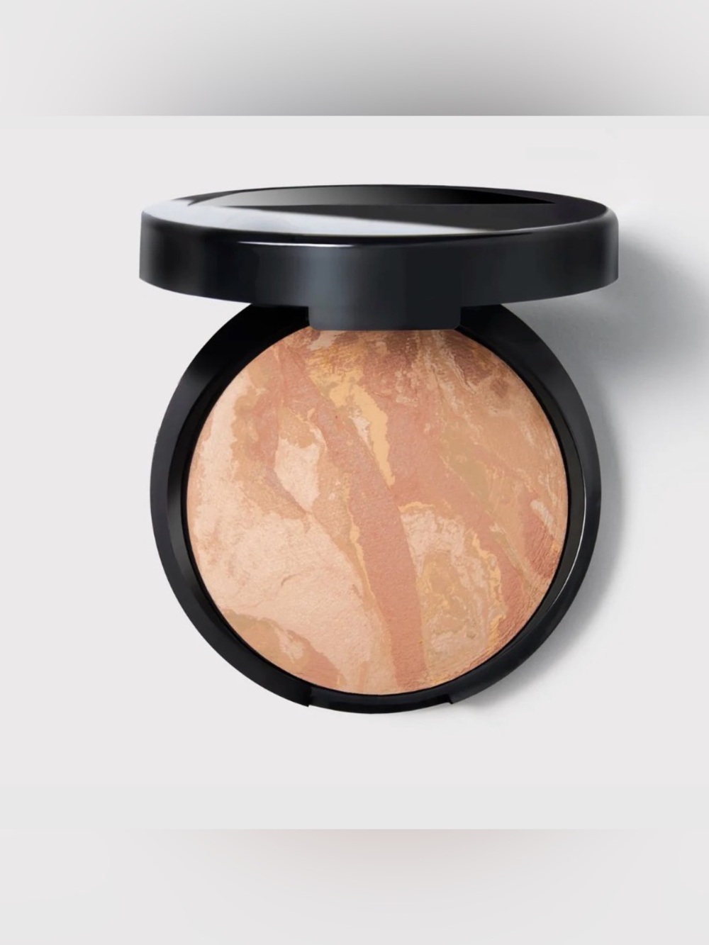 Laura Geller Baked Balance & Brighten Color Correcting Foundation  in Light